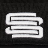 Supreme Suspensions® Strickmütze in Schwarz mit weißem gesticktem Logo und erhöhtem Bündchen